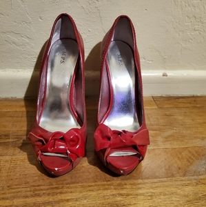 Red Pumps